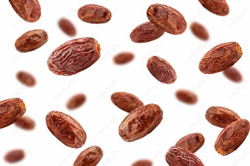 عکس با کیفیت خرمای تازه و خرما خشک پس زمینه سفید MJ001452