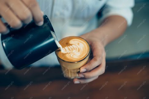 دانلود رایگان عکس با کیفیت کافه لاته آرت و باریستا MJ002231
