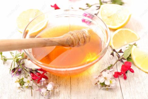 عکس با کیفیت عسل طبیعی در ظرف شیشه ای MJ002277