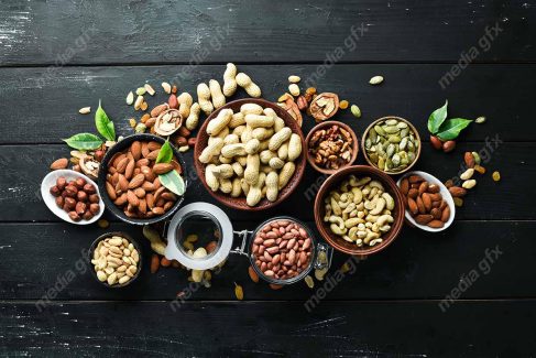 عکس با کیفیت آجیل مغز مخلوط درون ظرف  MJ003445