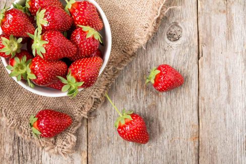 عکس با کیفیت توت فرنگی  MJ003840