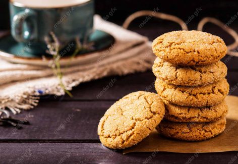 دانلود رایگان عکس با کیفیت کوکی یا کلوچه مغزدار شکلاتی MJ003998