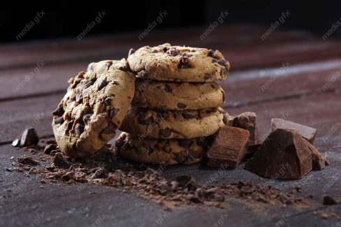 دانلود رایگان عکس با کیفیت کوکی یا کلوچه مغزدار شکلاتی MJ004007