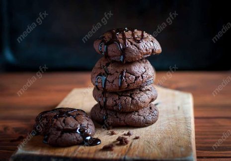 دانلود رایگان عکس با کیفیت کوکی یا کلوچه مغزدار شکلاتی MJ004020