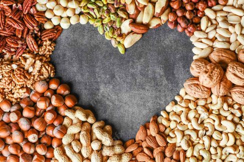 عکس با کیفیت پس زمینه آجیل مغز خام مخلوط MJ004197