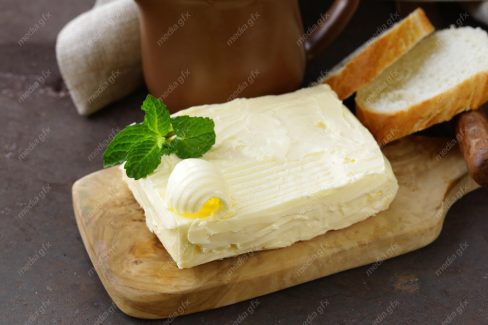 دانلود رایگان عکس با کیفیت کره صبحانه طبیعی و تازه MJ004403