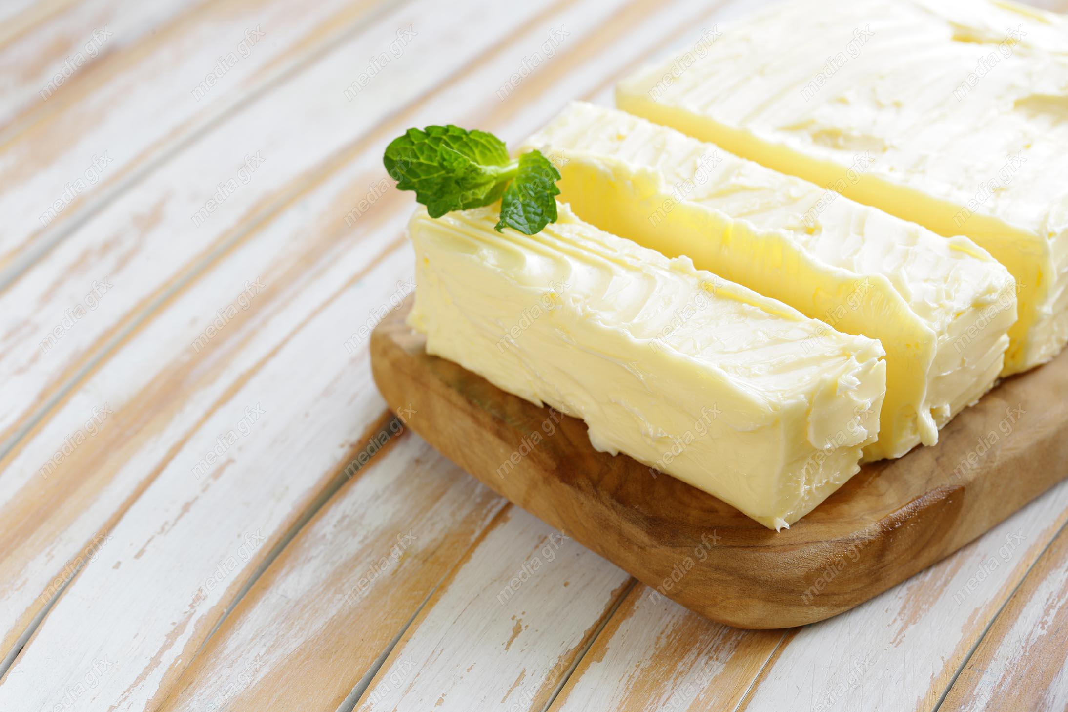 دانلود رایگان عکس با کیفیت کره صبحانه طبیعی و تازه MJ004406