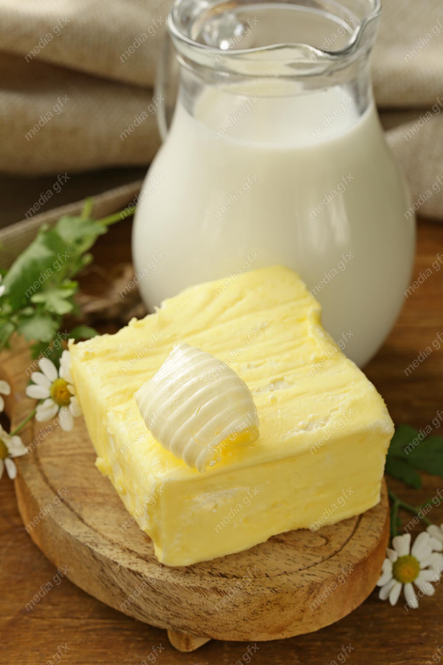 دانلود رایگان عکس با کیفیت کره صبحانه طبیعی و تازه MJ004408