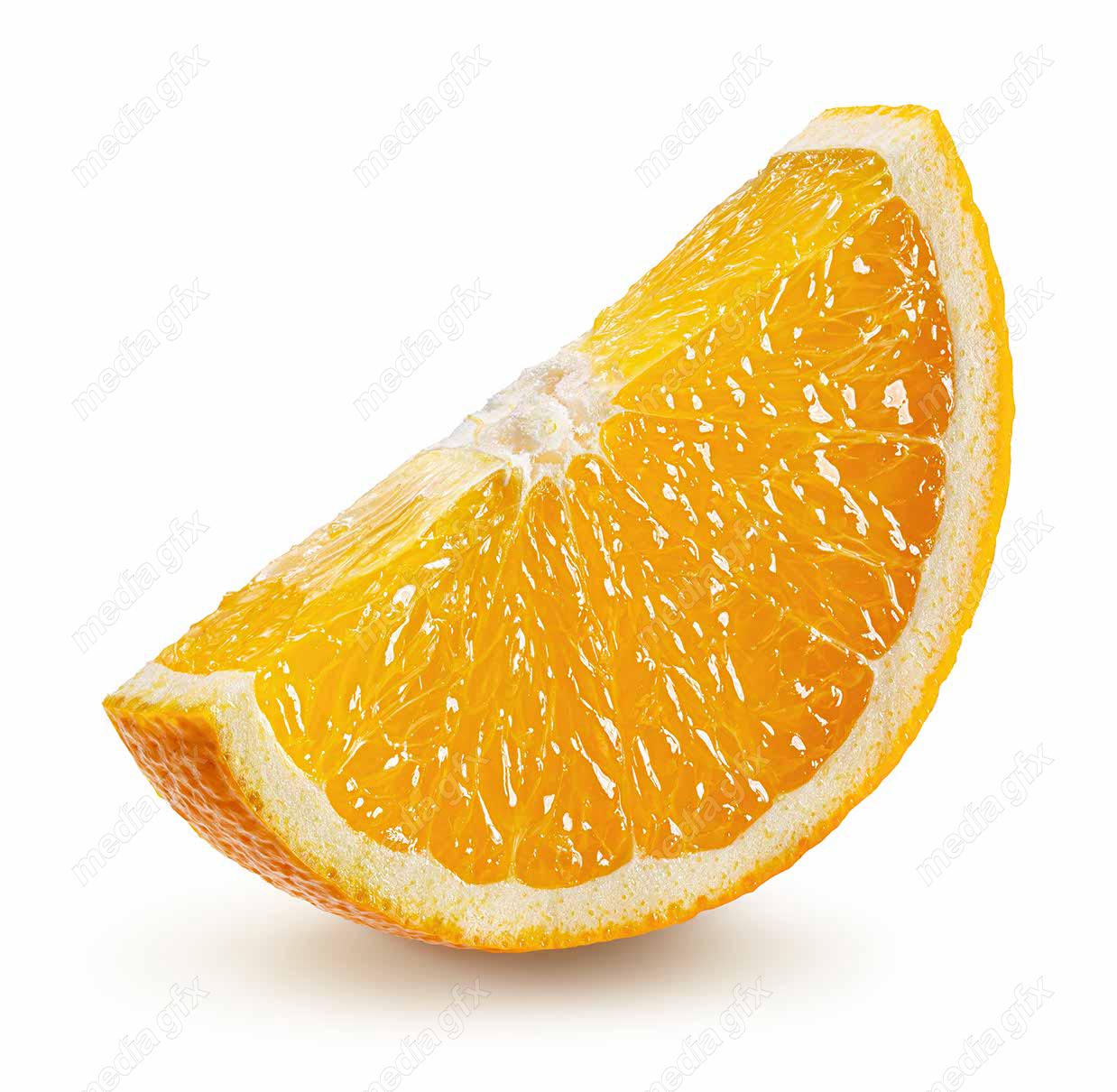 عکس با کیفیت پرتقال برش خورده پس زمینه سفید  MJ005581