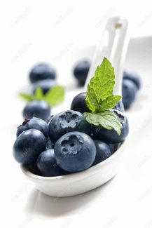 عکس با کیفیت بلوبری پس زمینه سفید MJ006318